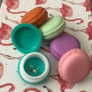 2/$10 Macaron storage containers